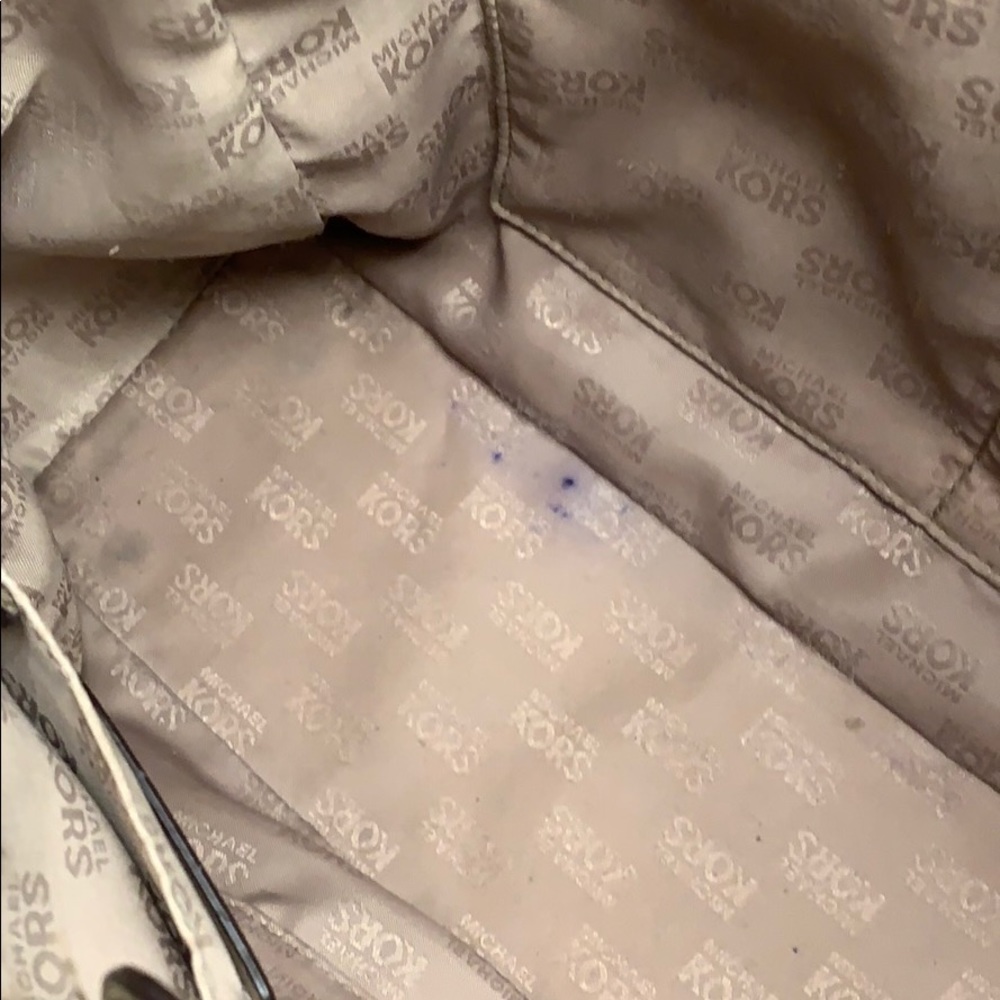 Michael Kors Kellen Saffiano Satchel Purse - Picture 12 of 16